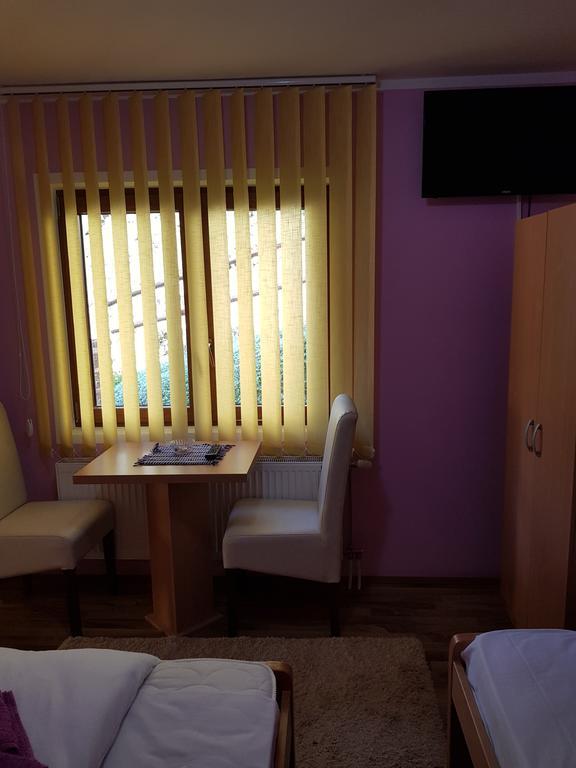 Guest House Lisinski Raj Despotovac Zewnętrze zdjęcie