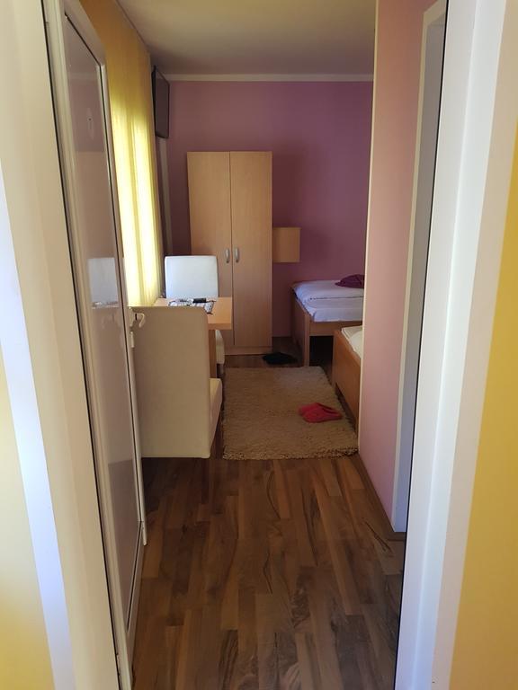 Guest House Lisinski Raj Despotovac Zewnętrze zdjęcie