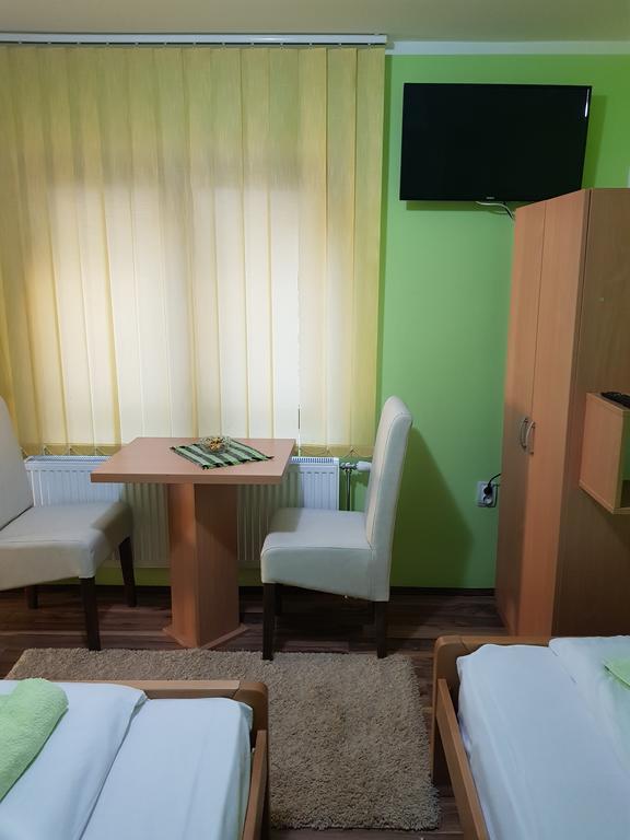 Guest House Lisinski Raj Despotovac Zewnętrze zdjęcie